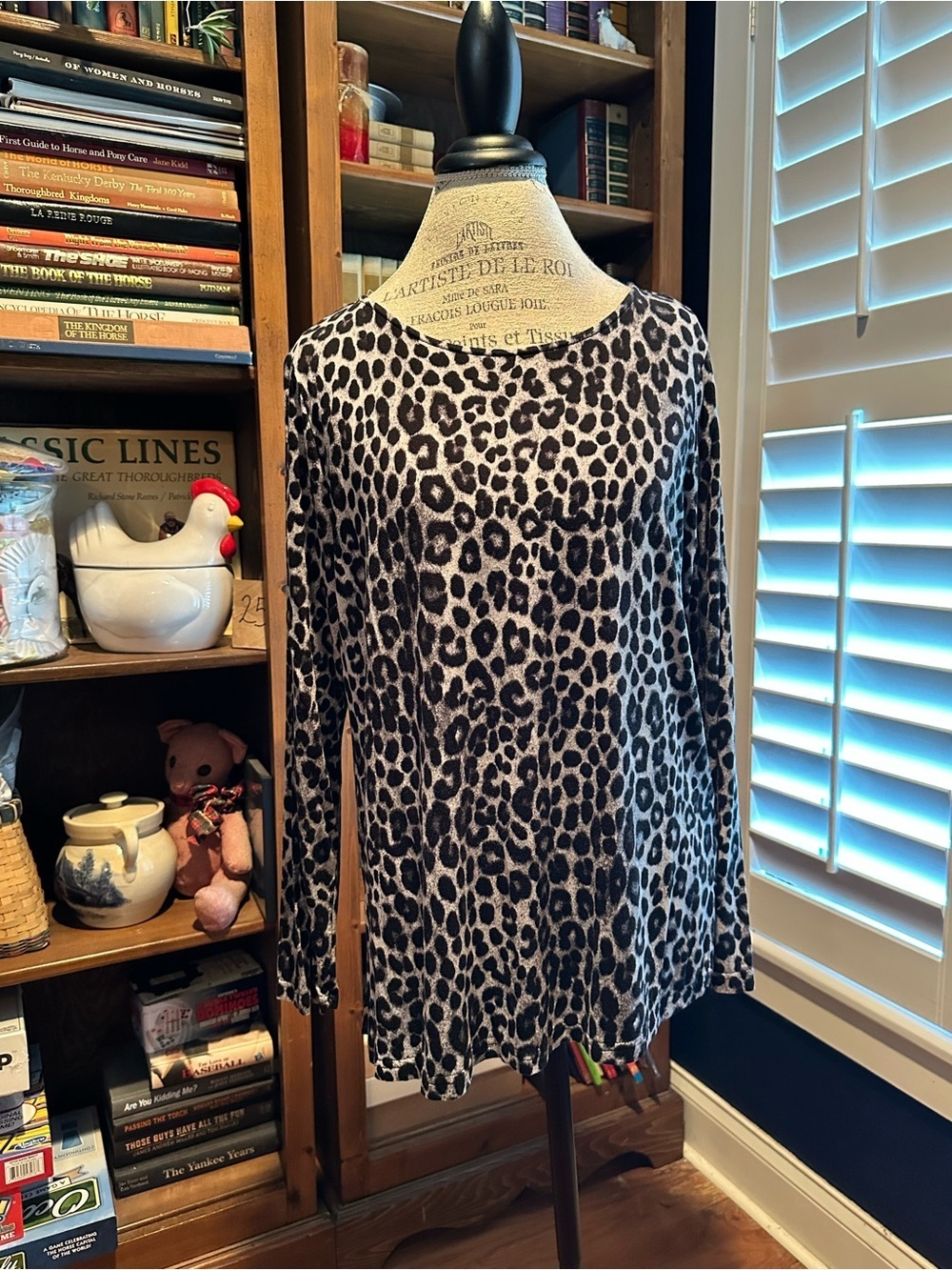 Mario Serrani Black & White Leopard-Print Long Sleeve Top